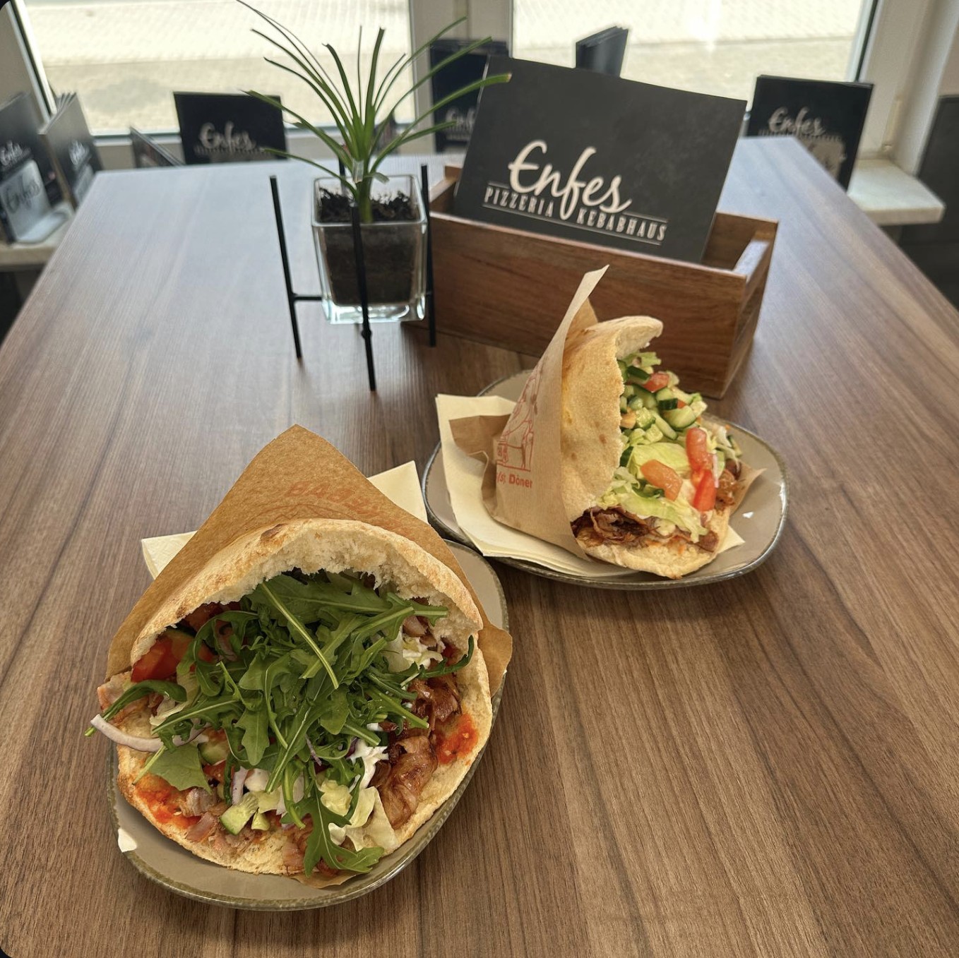 Chefdöner im hausgemachten Brot